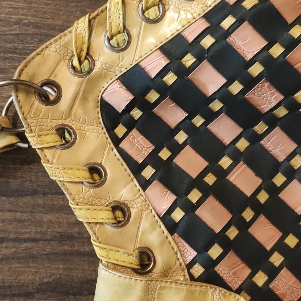 Checkers woven basket tote bag - Picture 5 of 11